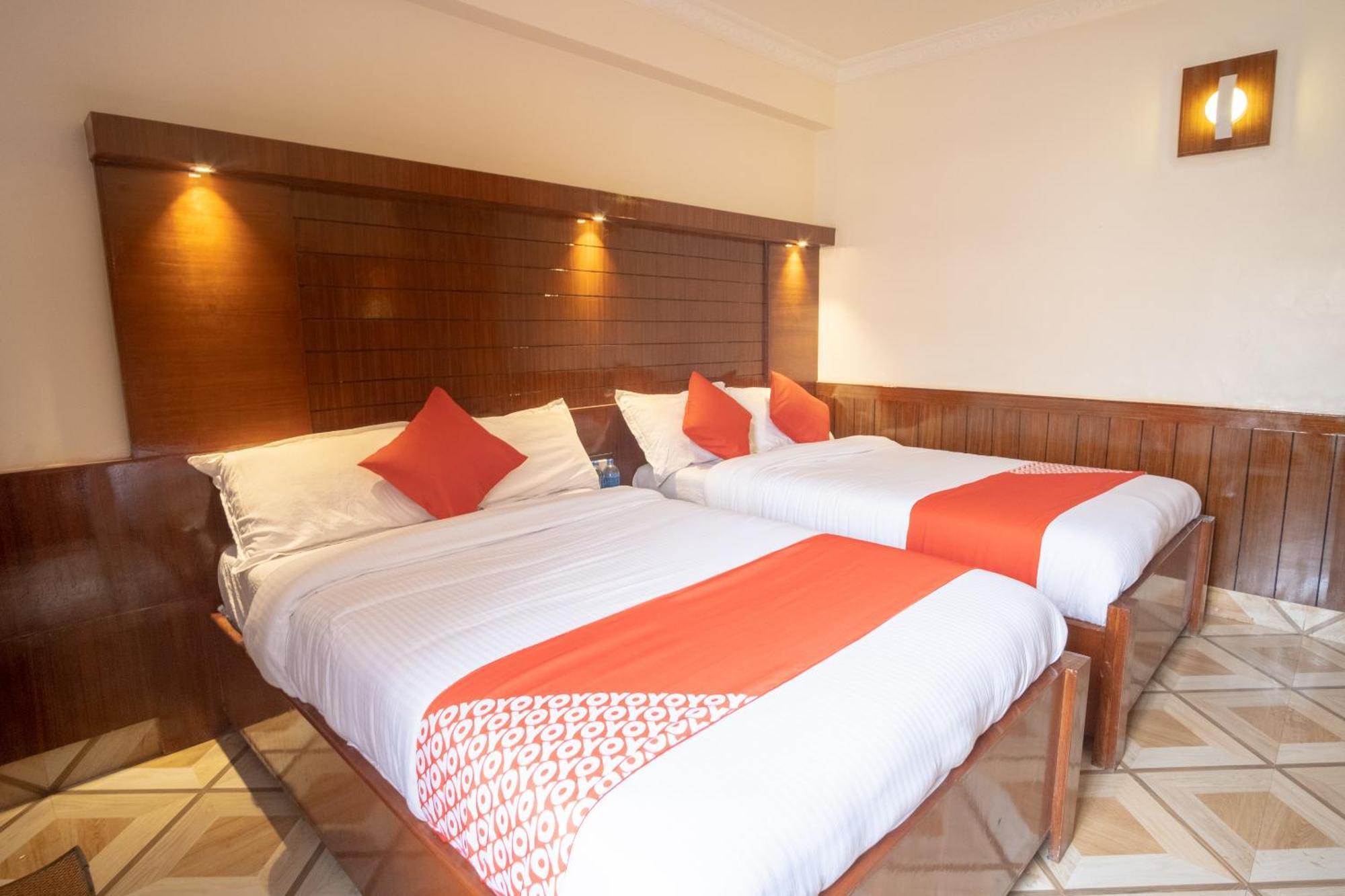 Oyo 304 Hotel Manama Balaju エクステリア 写真