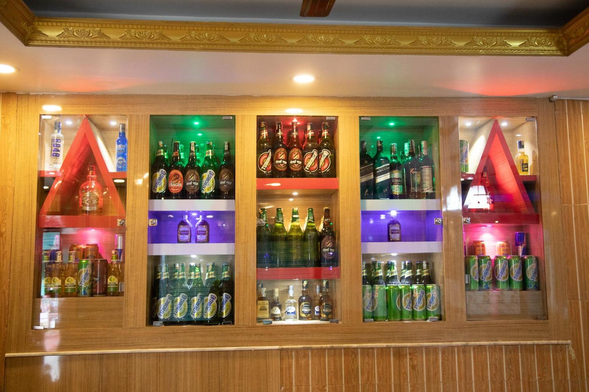 Oyo 304 Hotel Manama Balaju エクステリア 写真