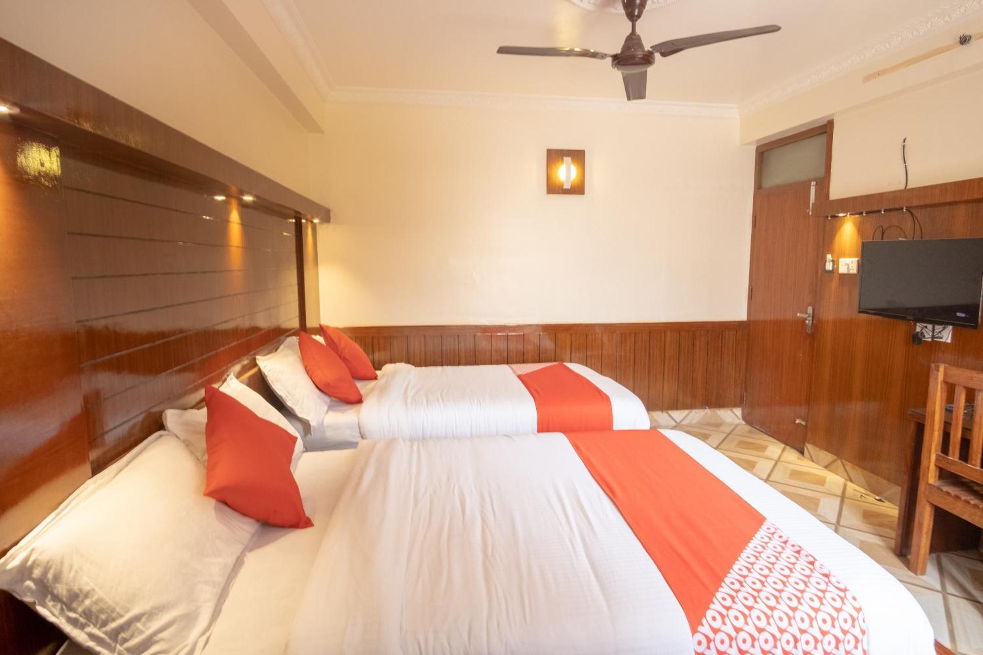 Oyo 304 Hotel Manama Balaju エクステリア 写真