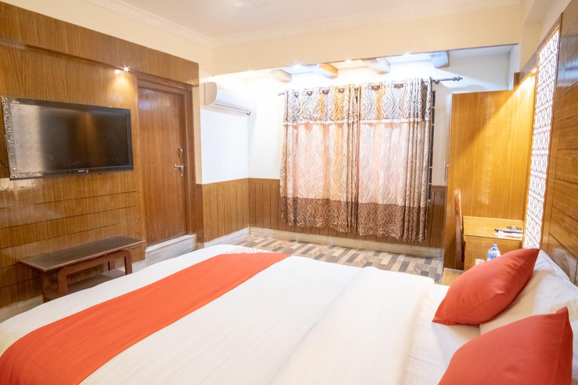 Oyo 304 Hotel Manama Balaju エクステリア 写真